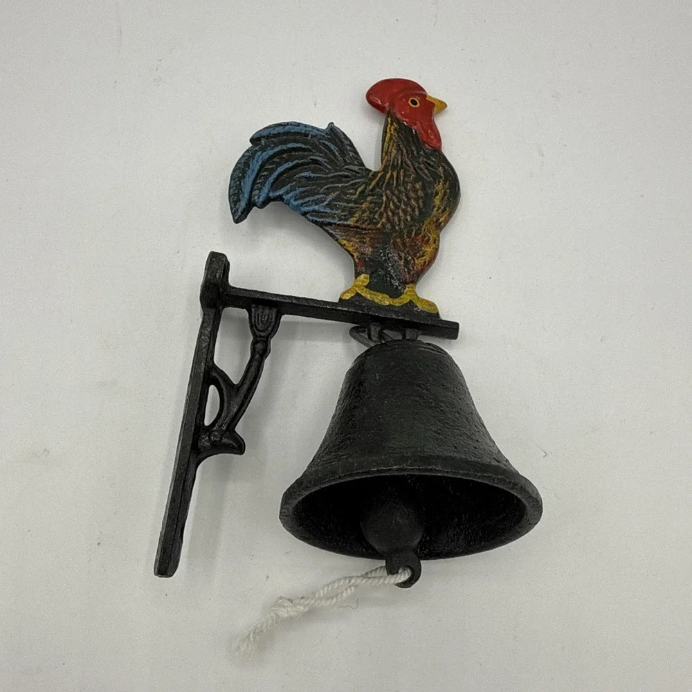 Vtg Cast Iron Hand Painted Rooster Chicken Wall Mount Dinner Bell Farm Barn Deco